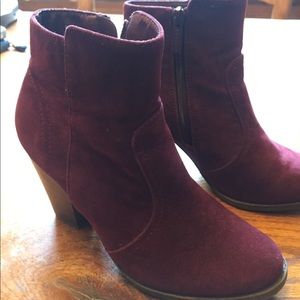 Breckelle’s Maroon Heel Booties